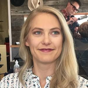 Meet your Posher, Hali